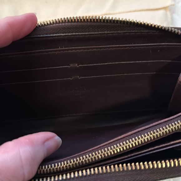 LOUIS VUITTON Amarante Authentic Zippy Patent leather  Wallet only no box /dusty - Picture 5 of 10